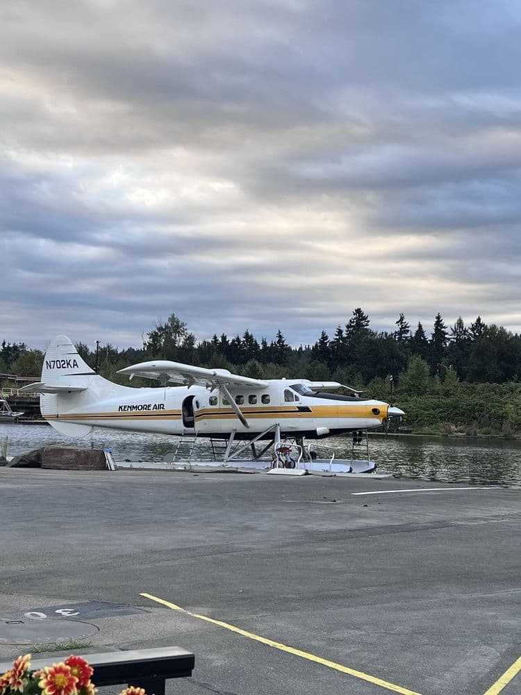 Watch Seaplanes at South Lake Union